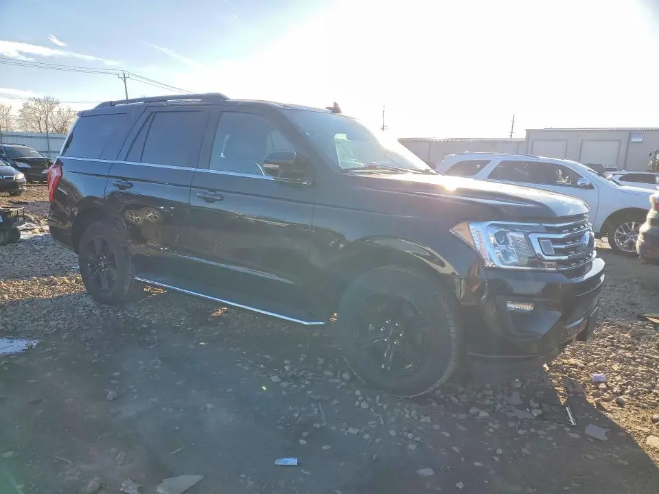 2021 FORD EXPEDITION XLT  