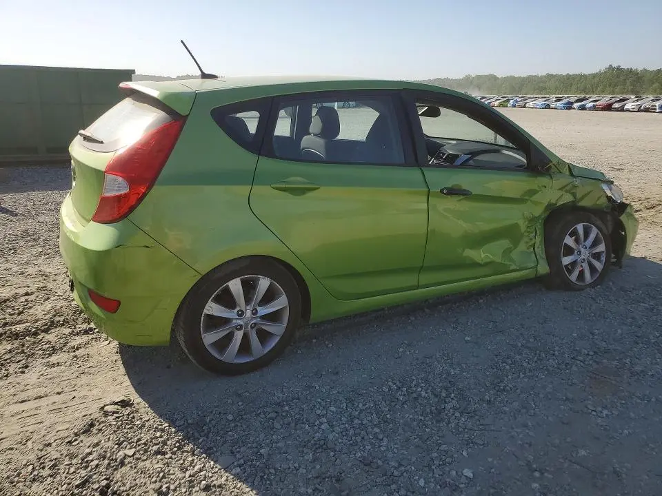 2013 HYUNDAI ACCENT SE  