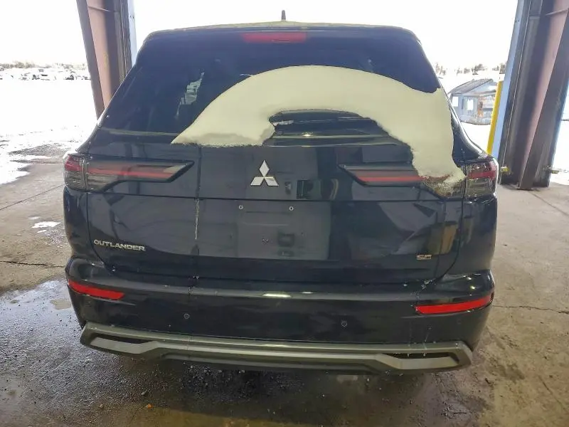 2025 MITSUBISHI OUTLANDER SE  