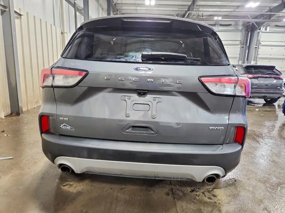 2022 FORD ESCAPE SE  