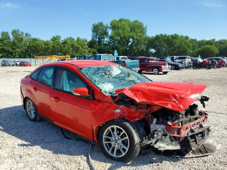 2015 FORD FOCUS SE  