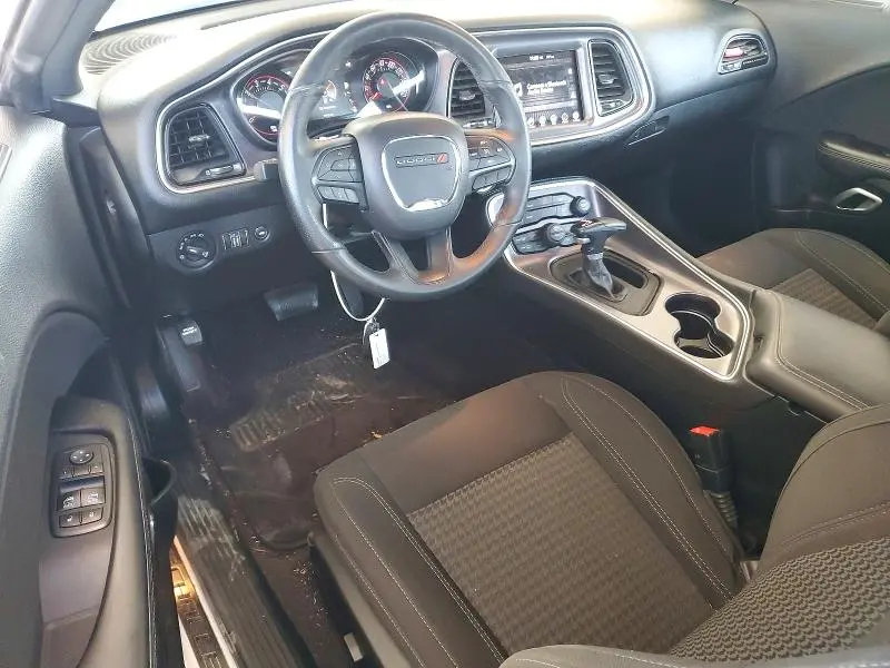 2017 DODGE CHALLENGER SXT  