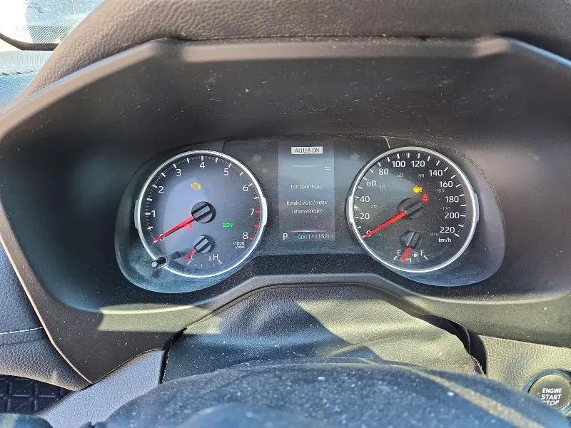 2021 TOYOTA RAV4 XLE  