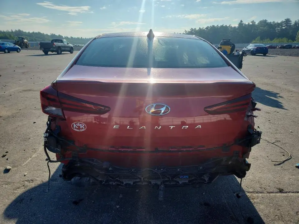 2019 HYUNDAI ELANTRA SEL  
