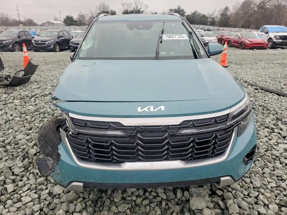 2025 KIA SELTOS EX  