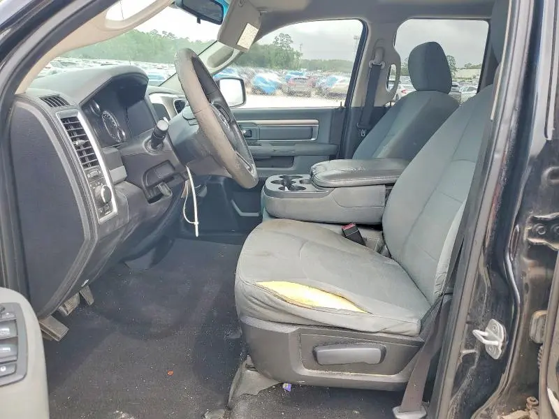 2013 RAM 1500 SLT  