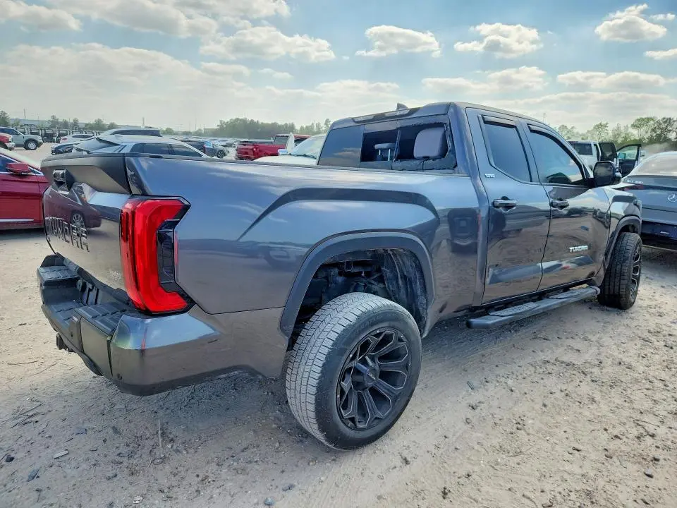 2024 TOYOTA TUNDRA DOUBLE CAB SR  