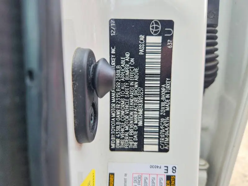 2018 TOYOTA C-HR XLE  