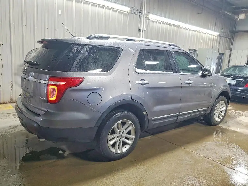 2011 FORD EXPLORER XLT  