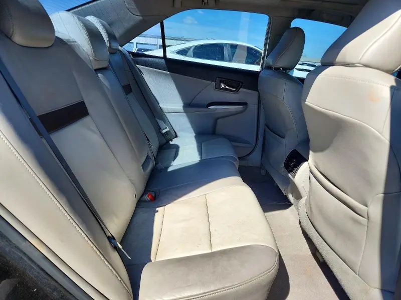 2012 TOYOTA CAMRY XLE V6  
