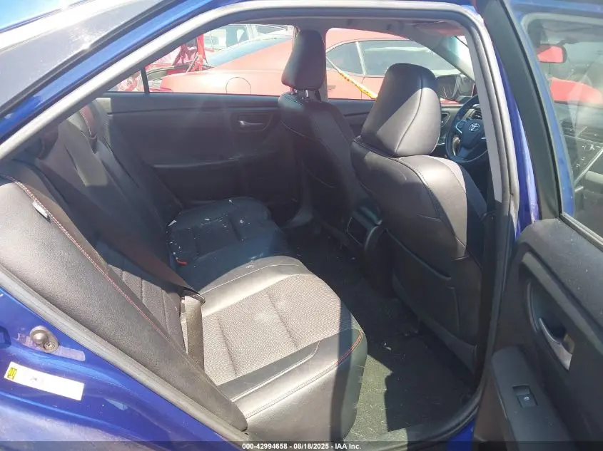 2016 TOYOTA CAMRY SE