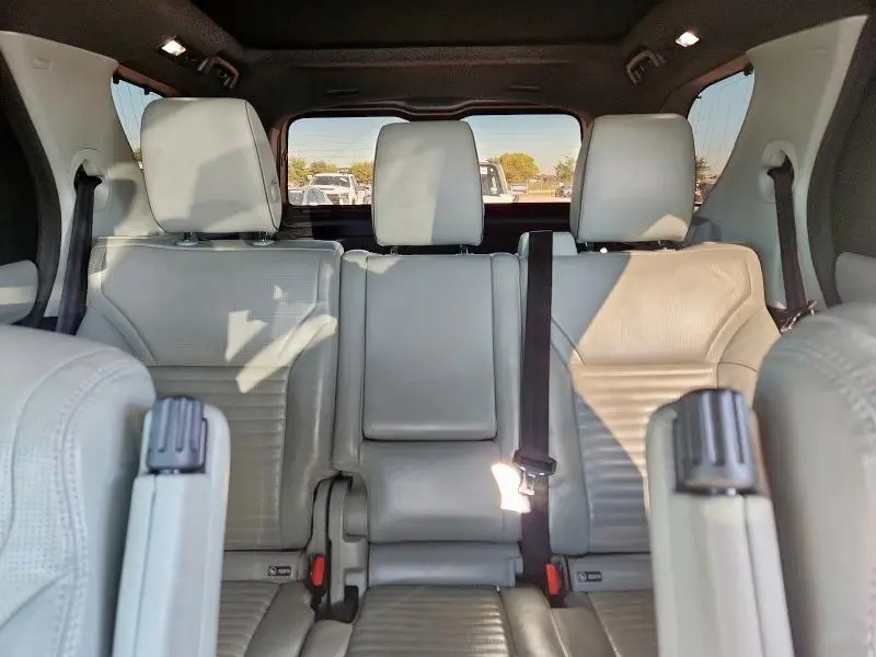 2017 LAND ROVER DISCOVERY HSE LUXURY  