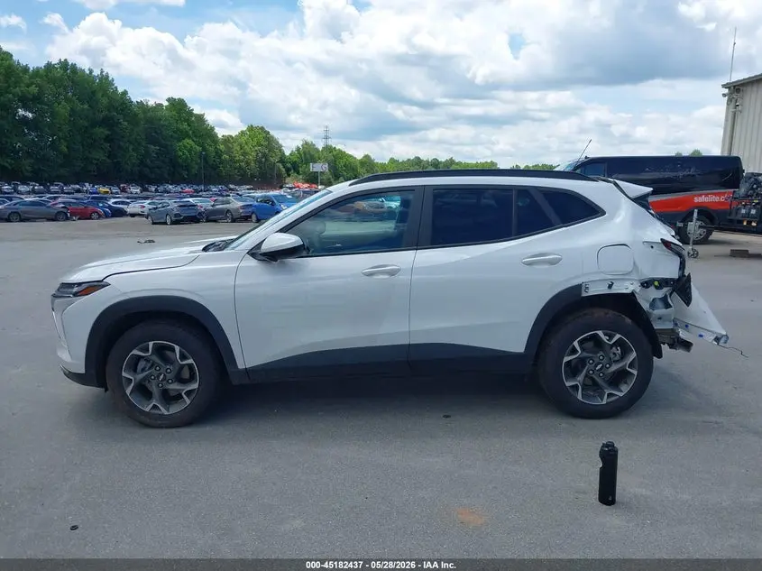 2024 CHEVROLET TRAX FWD LT