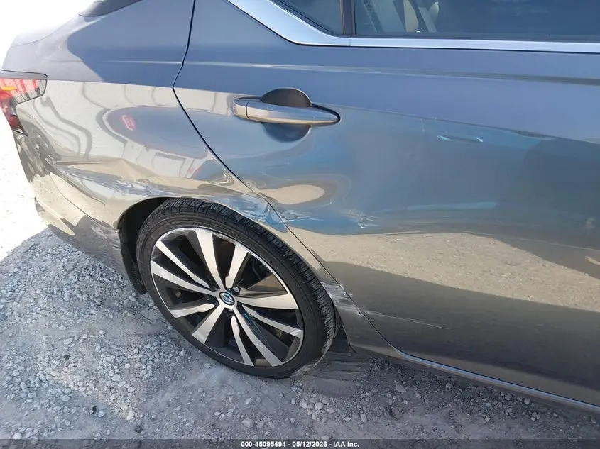 2020 NISSAN ALTIMA SR FWD