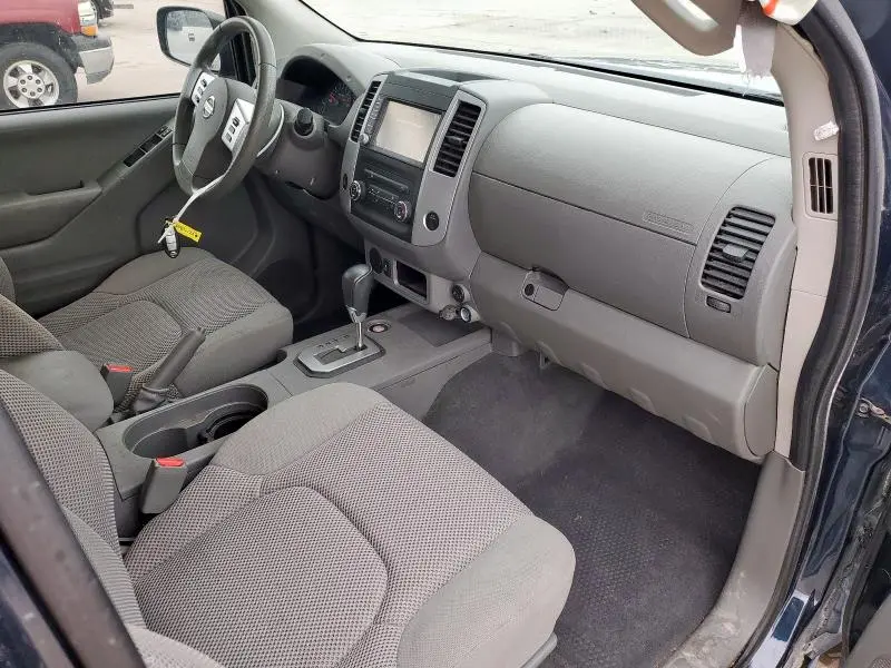 2021 NISSAN FRONTIER S  