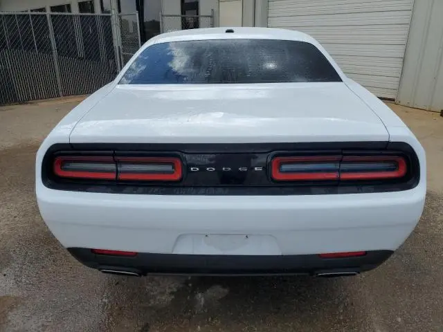 2016 DODGE CHALLENGER SXT  