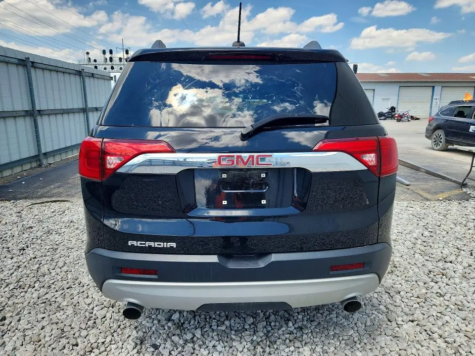2017 GMC ACADIA SLE  