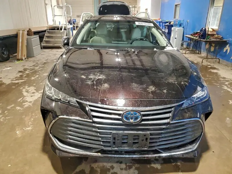2020 TOYOTA AVALON XLE  