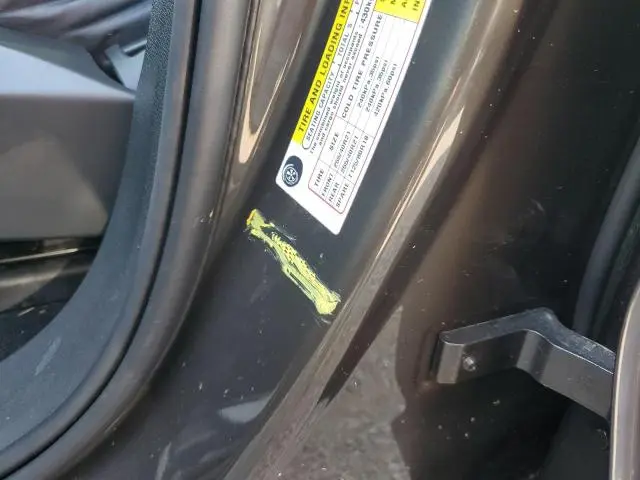 2022 VOLVO XC60 B6 R-DESIGN  