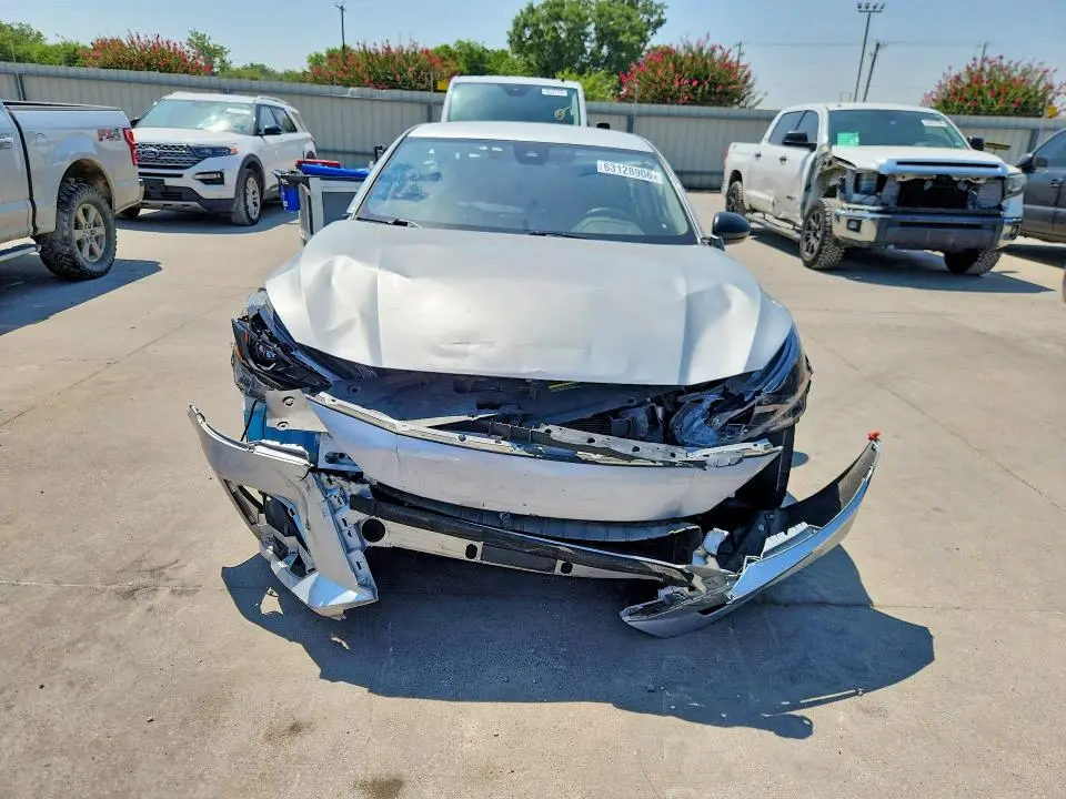 2024 NISSAN ALTIMA SV  