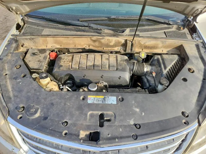 2017 CHEV TRAVERSE LT  