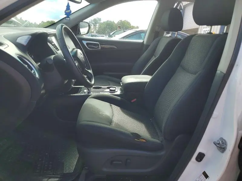 2017 NISSAN PATHFINDER SV  