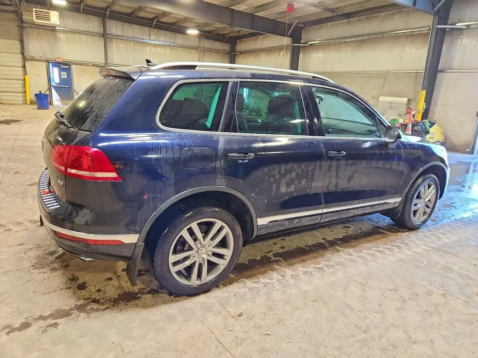 2016 VOLKSWAGEN TOUAREG SPORT  
