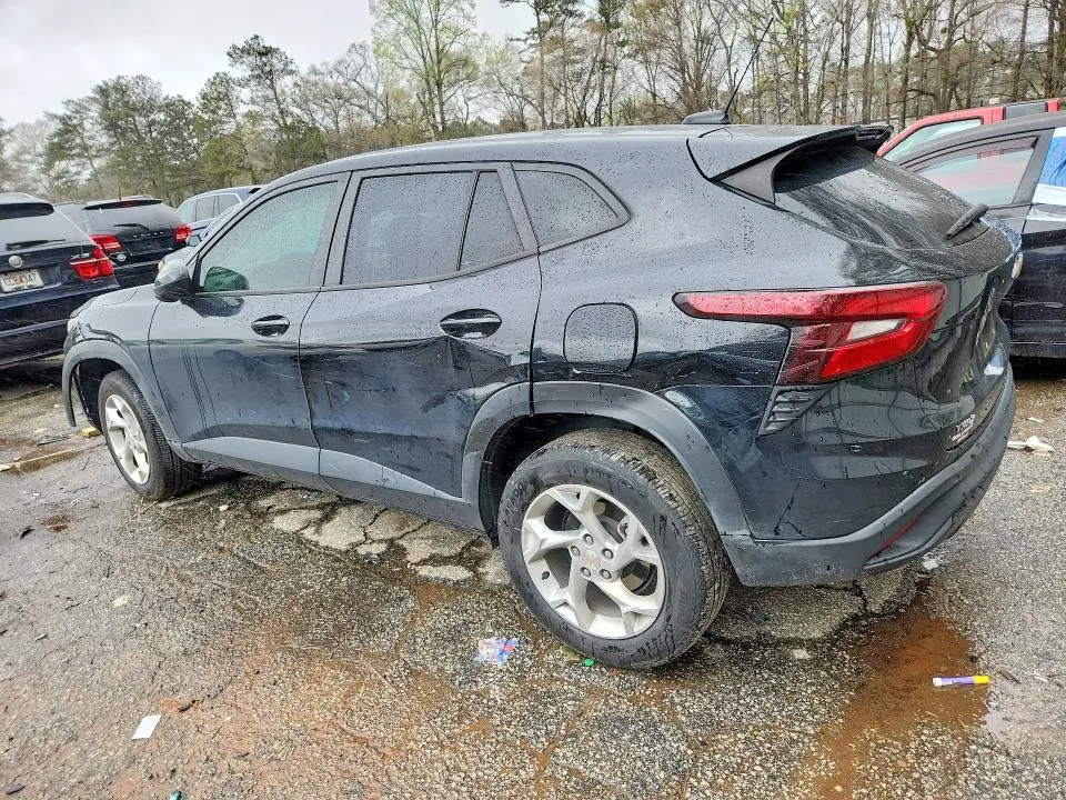 2024 CHEVROLET TRAX LS  