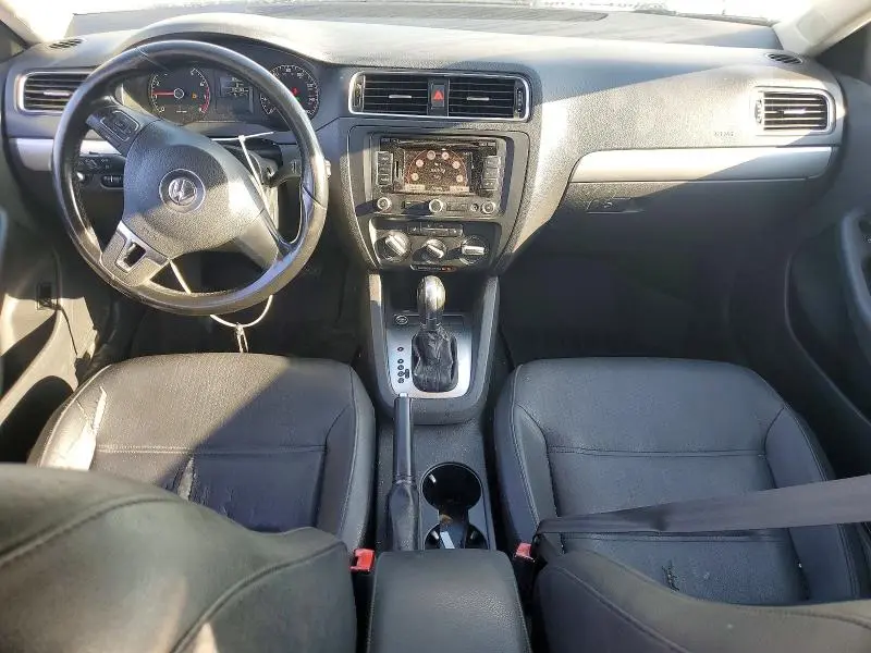 2011 VOLKSWAGEN JETTA SEL  