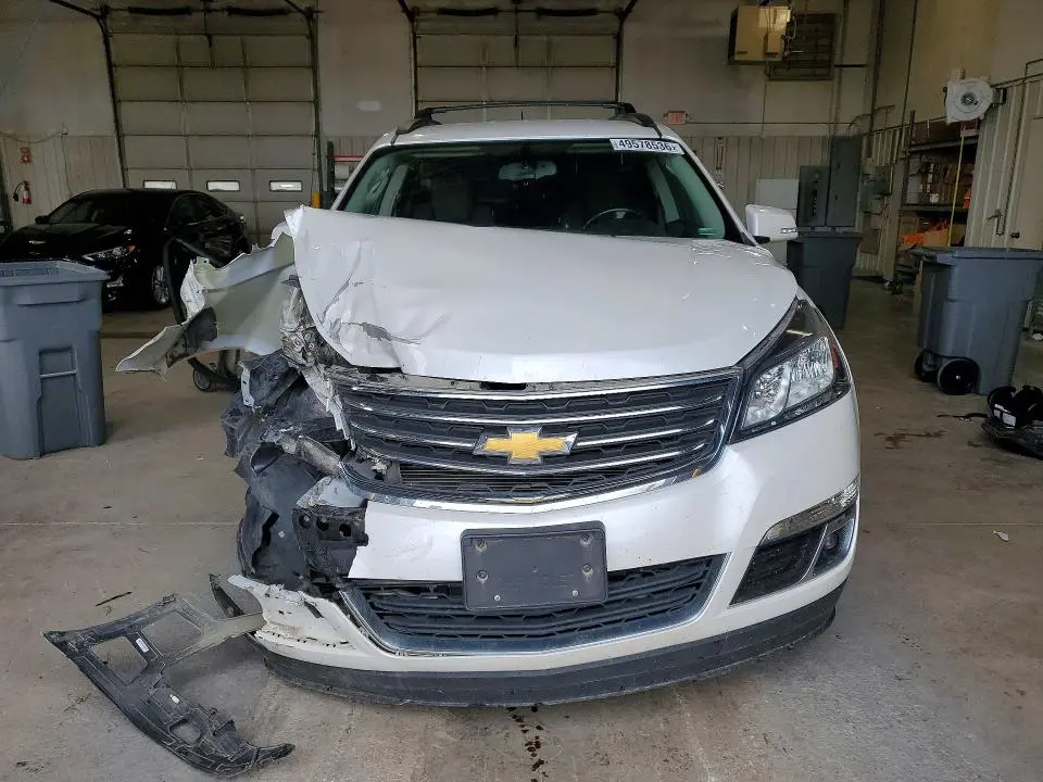 2017 CHEVROLET TRAVERSE LT  