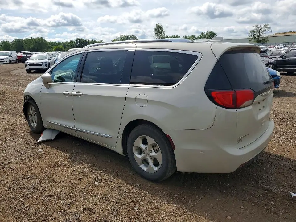 2017 CHRYSLER PACIFICA TOURING L PLUS  