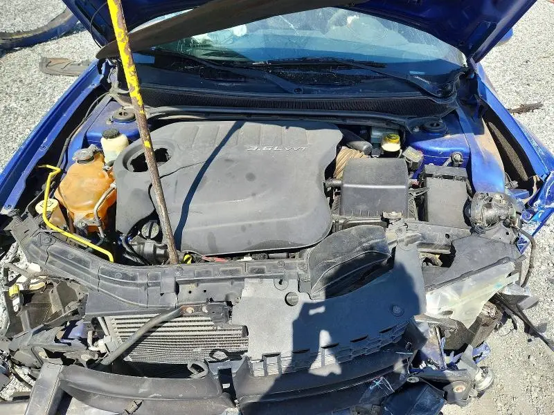 2012 DODGE AVENGER R  