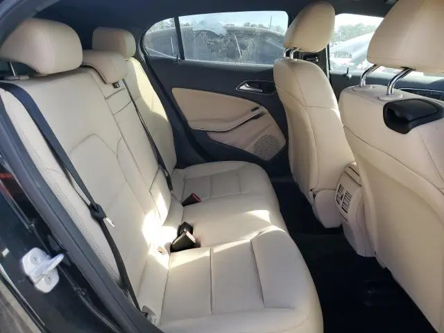 2016 MERCEDES-BENZ GLA 250  