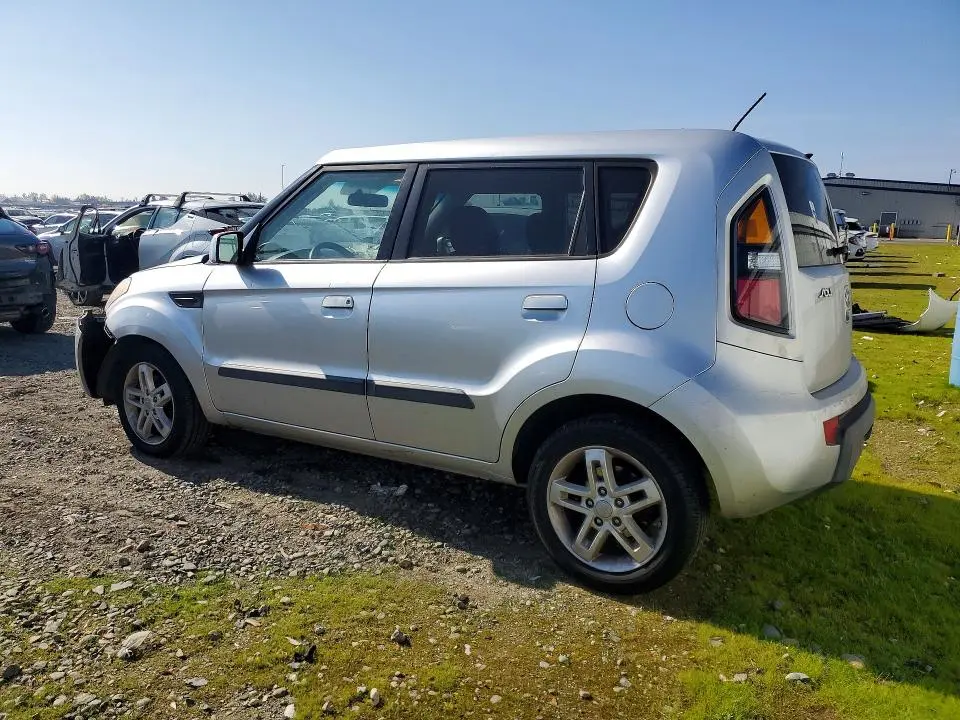2010 KIA SOUL +  
