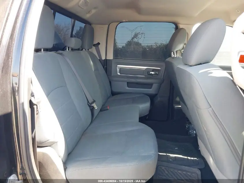 2018 RAM 2500 SLT  4X4 6'4 BOX