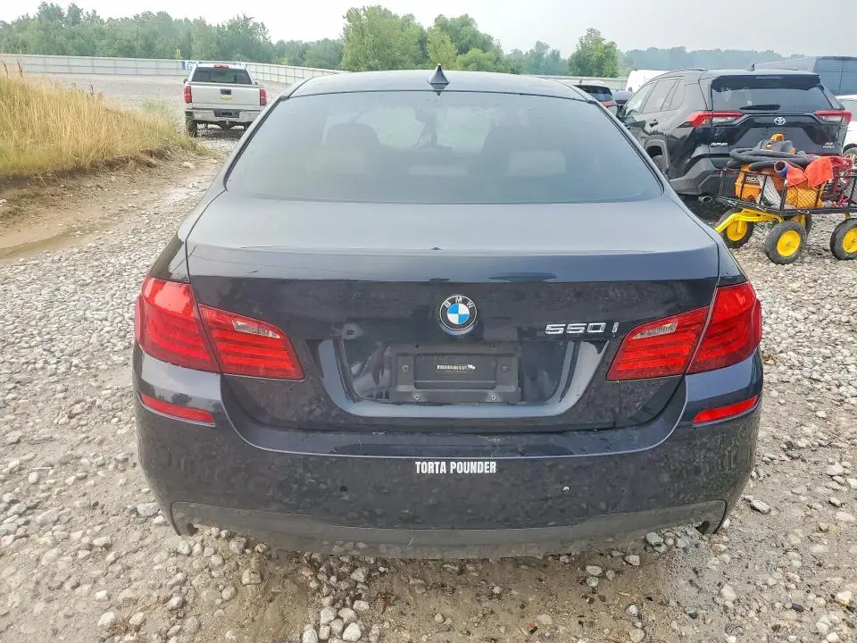 2011 BMW 550 XI  