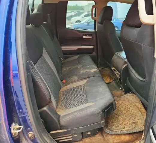 2015 TOYOTA TUNDRA SR5  
