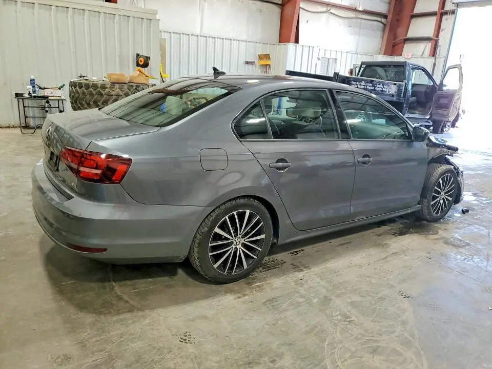 2017 VOLKSWAGEN JETTA SPORT  