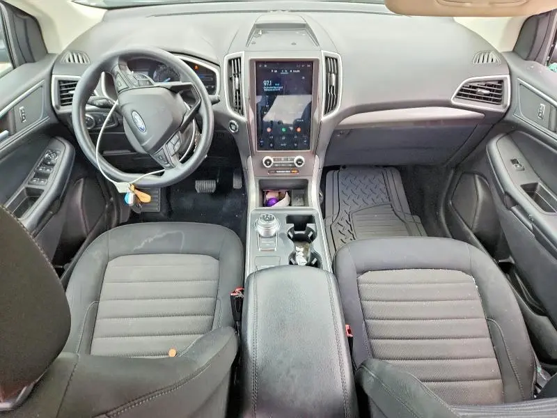 2021 FORD EDGE SE  