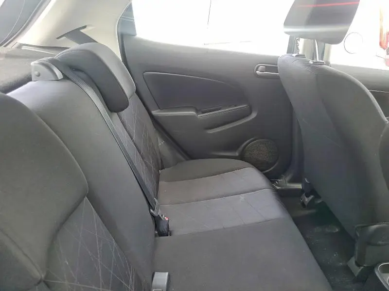 2011 MAZDA MAZDA2   