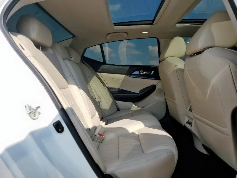 2023 NISSAN MAXIMA PLATINUM  