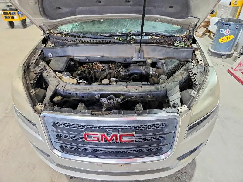 2013 GMC ACADIA SLE  