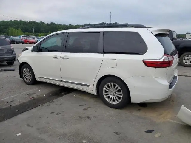 2015 TOYOTA SIENNA XLE  