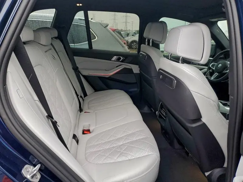 2024 BMW X5 M60I  