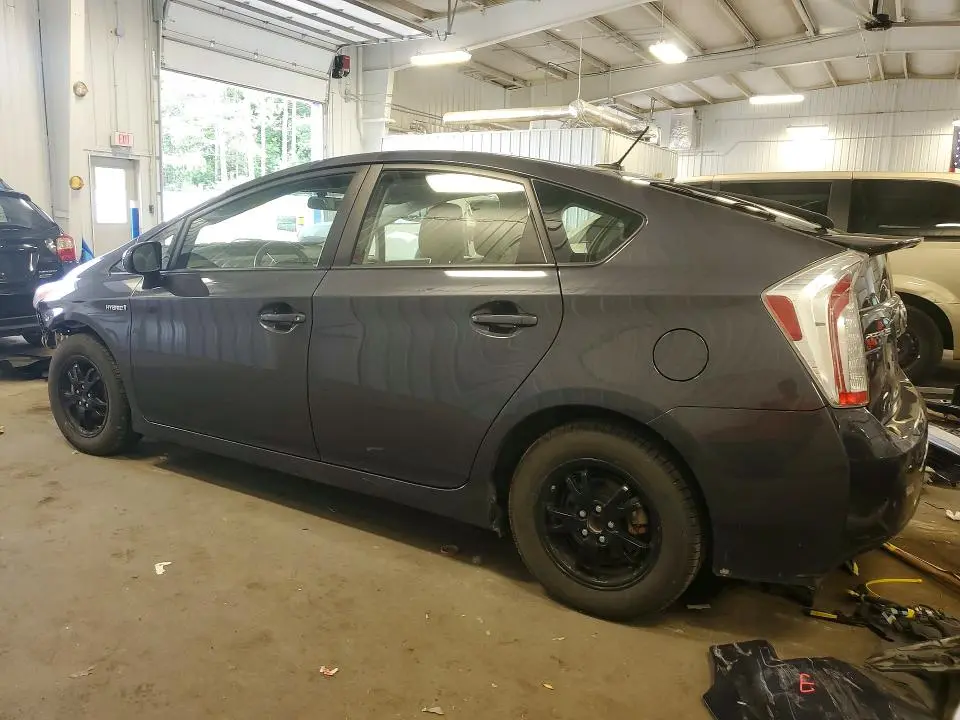 2013 TOYOTA PRIUS THREE  