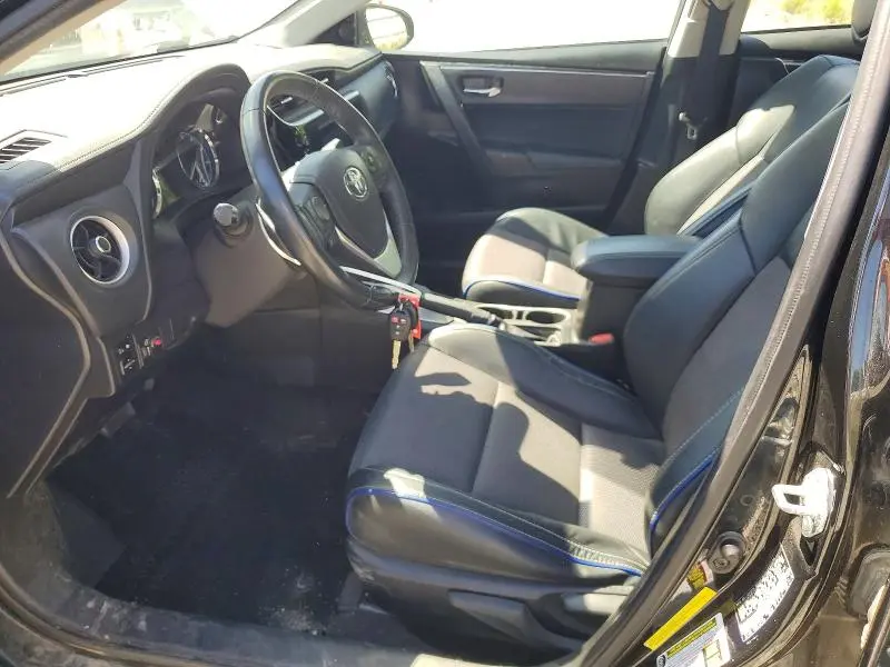 2017 TOYOTA COROLLA SE  