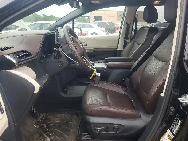 2021 TOYOTA SIENNA PLATINUM 7-PASSENGER  