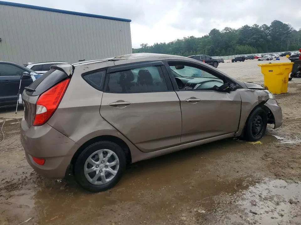 2013 HYUNDAI ACCENT GS  