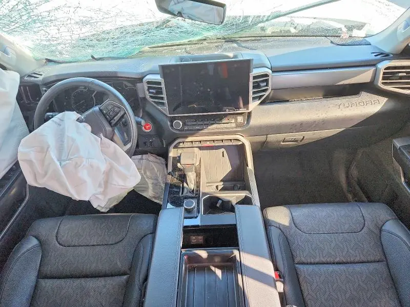 2022 TOYOTA TUNDRA SR5  