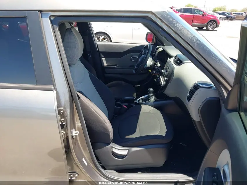 2015 KIA SOUL  